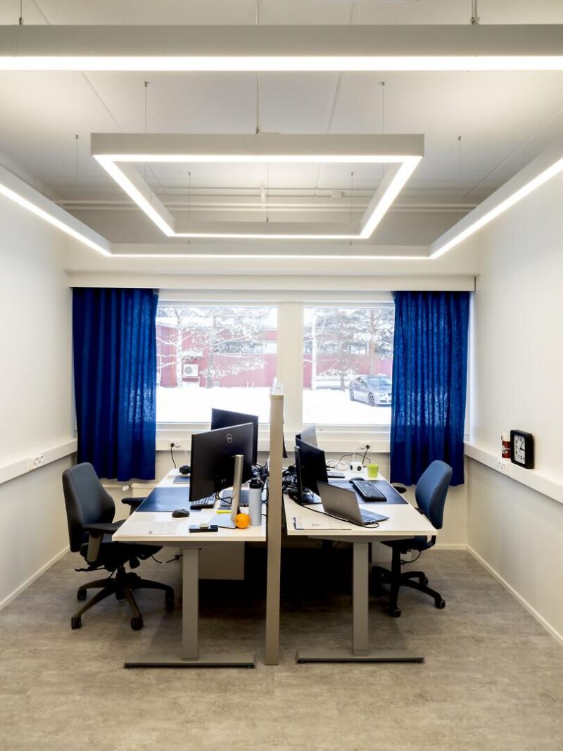 Office lighting with Airam's Vario luminaire