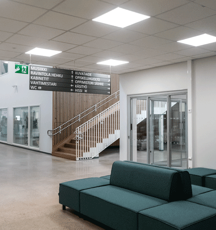 Energy-efficient Plano in school center corridor